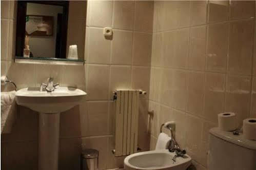 Hostal Los Manos Blanes Exterior photo